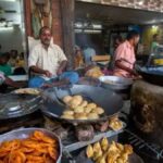 7 Street Foods to Avoid in Monsoon to Stay Healthy